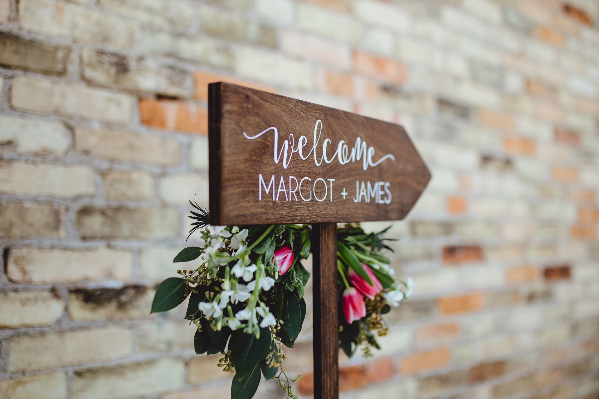 Personalized Wooden Welcome Signage Design Example